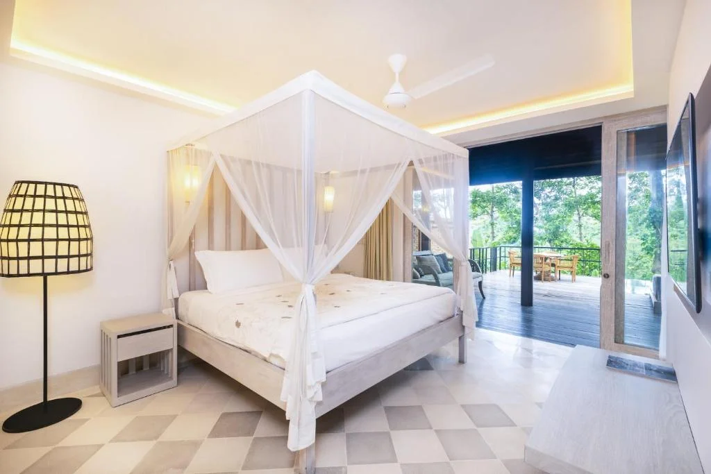2BR Como Villa